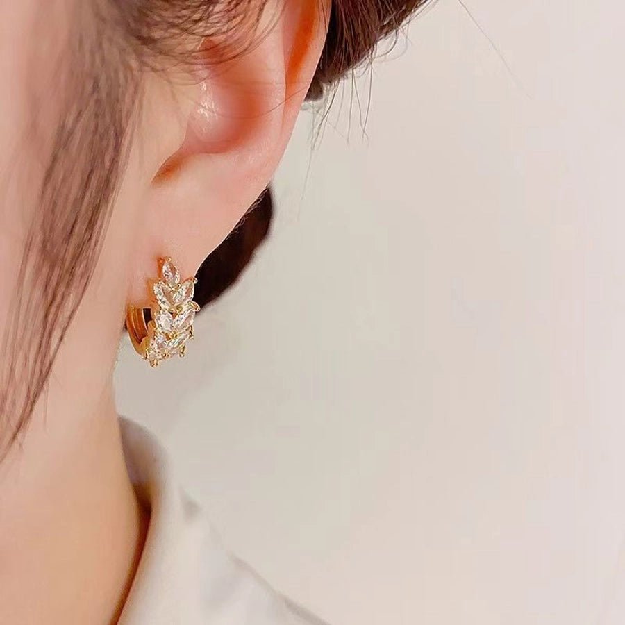 1 Pair Classic Style Leaves Copper Rhinestones Zircon K Gold Plated Earrings - Love Mi