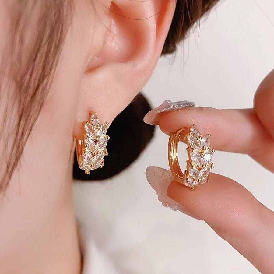 1 Pair Classic Style Leaves Copper Rhinestones Zircon K Gold Plated Earrings - Love Mi