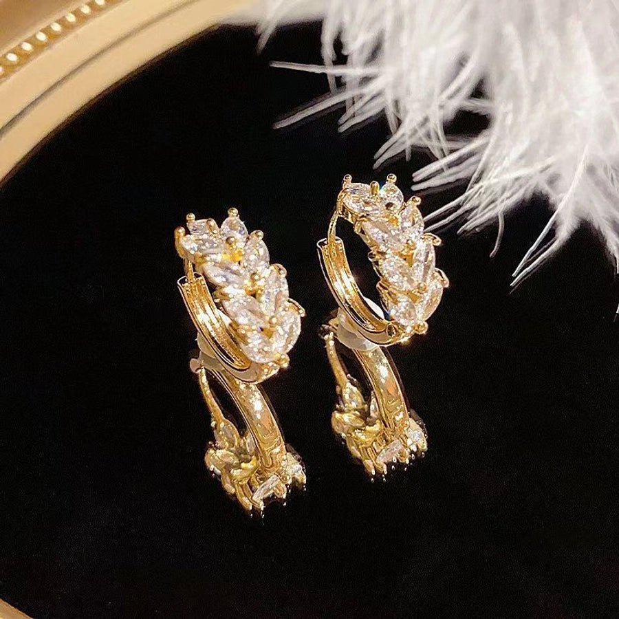1 Pair Classic Style Leaves Copper Rhinestones Zircon K Gold Plated Earrings - Love Mi