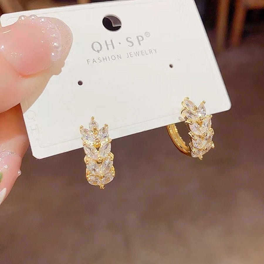 1 Pair Classic Style Leaves Copper Rhinestones Zircon K Gold Plated Earrings - Love Mi