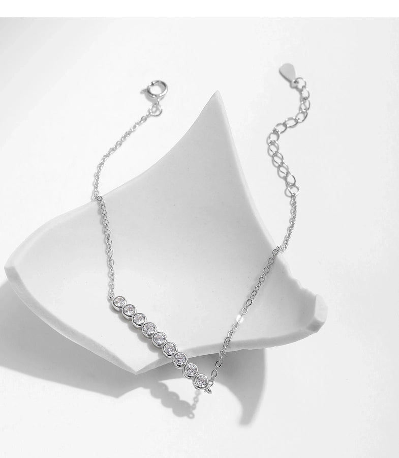0.54 Karat Colorless(DEF) Round Brilliant Cut 925 Sterling Silver 925 Sterling Silver cable chain Bracelets Elegant IG Style VVS1 - VVS2 Moissanite GRA Certificate - Love Mi