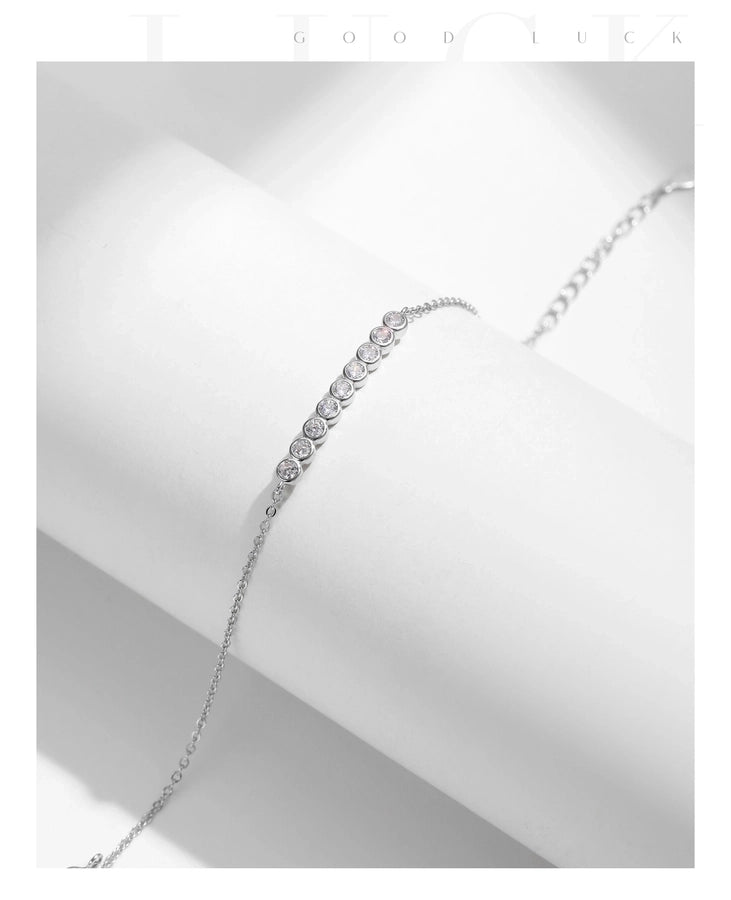 0.54 Karat Colorless(DEF) Round Brilliant Cut 925 Sterling Silver 925 Sterling Silver cable chain Bracelets Elegant IG Style VVS1 - VVS2 Moissanite GRA Certificate - Love Mi