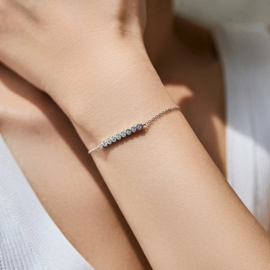 0.54 Karat Colorless(DEF) Round Brilliant Cut 925 Sterling Silver 925 Sterling Silver cable chain Bracelets Elegant IG Style VVS1 - VVS2 Moissanite GRA Certificate - Love Mi