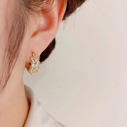 1 Pair Classic Style Leaves Copper Rhinestones Zircon K Gold Plated Earrings - Love Mi
