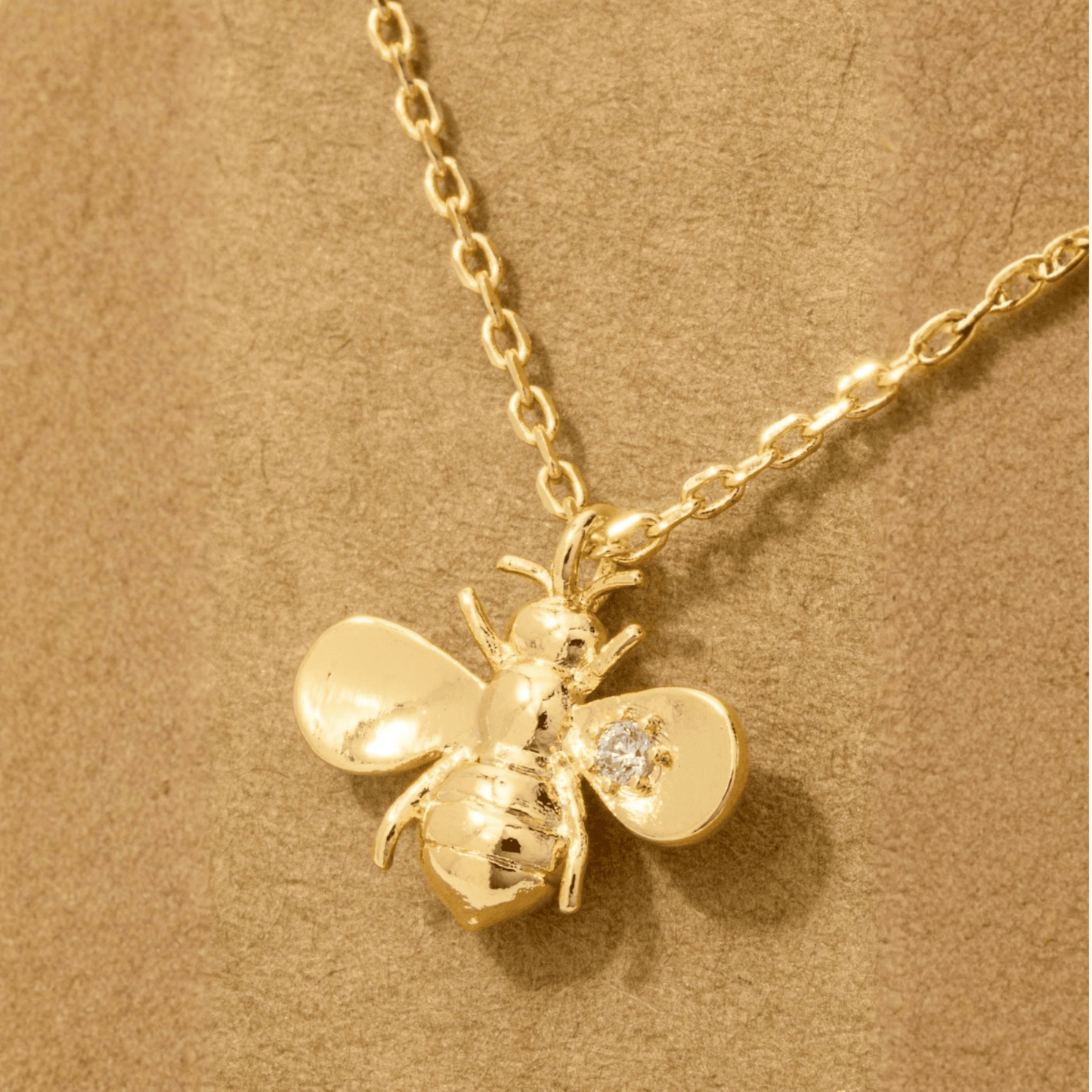 18K Gold Plated Bee Pendant Necklace - Love Mi
